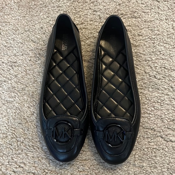 Michael KORS Flat Shoes - Black - Sz 8M - Picture 2 of 9